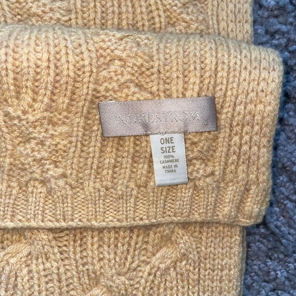 NORDSTROM Cable Knit Soft Yellow 100% Cashmere Scarf - Picture 3 of 8